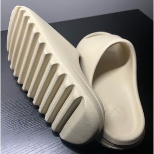 Adidas Yeezy Slide Bone